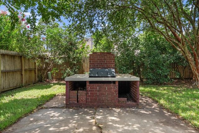 907 Noble Springs Road, Houston, TX 77062