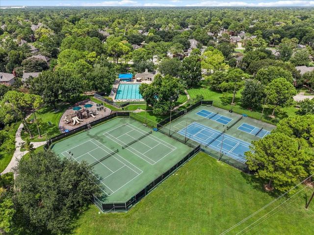 907 Noble Springs Road, Houston, TX 77062