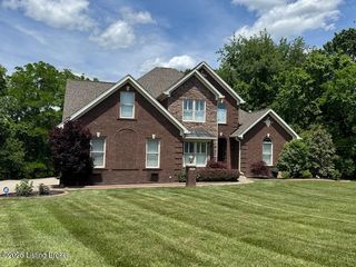 28 Plantation Ct, Taylorsville, KY 40071