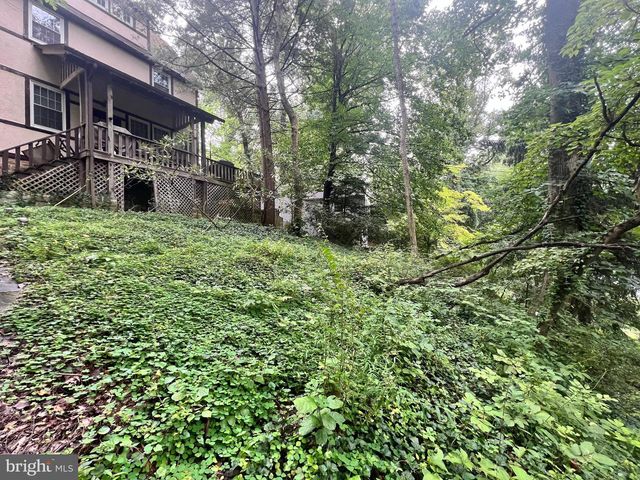 911 SLIGO CREEK PKWY, Takoma Park, MD 20912