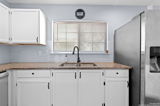 12811 Huntsman Lake Dr, San Antonio, TX 78249