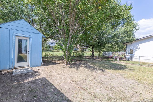 12811 Huntsman Lake Dr, San Antonio, TX 78249