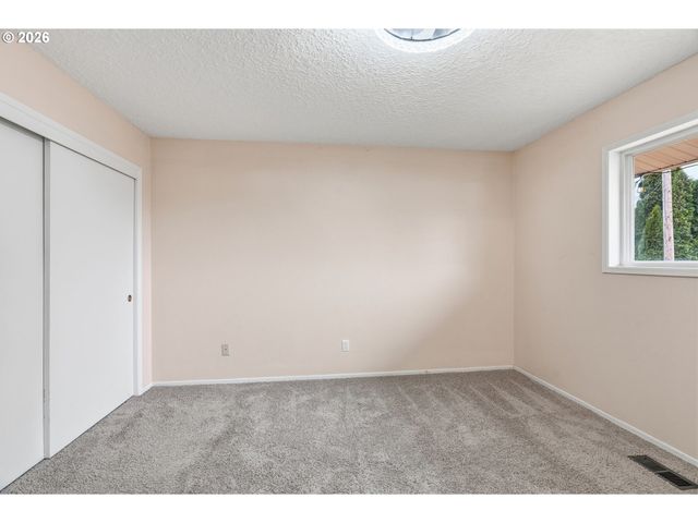 400 Nw 99TH St, Vancouver, WA 98665