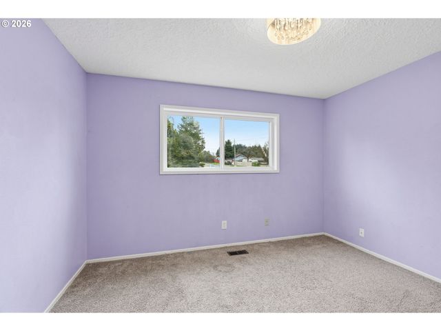 400 Nw 99TH St, Vancouver, WA 98665