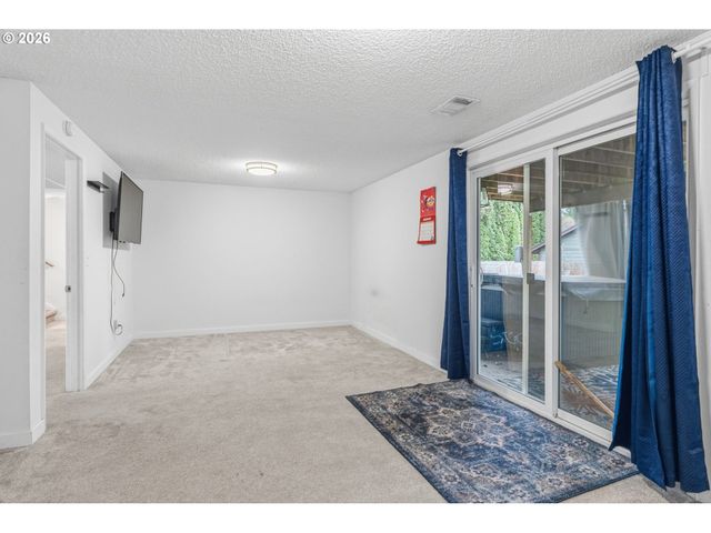 400 Nw 99TH St, Vancouver, WA 98665