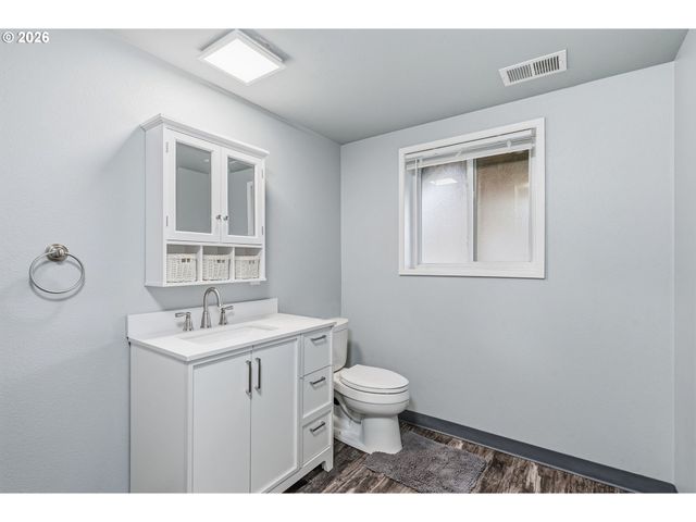 400 Nw 99TH St, Vancouver, WA 98665