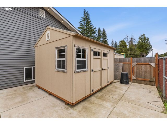 400 Nw 99TH St, Vancouver, WA 98665