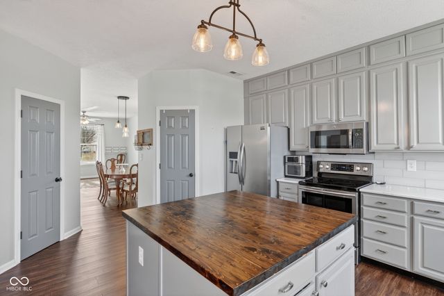 504 Zephyr Way, Westfield, IN 46074