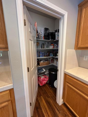 7071 E Dayton Avenue, Fresno, CA 93737