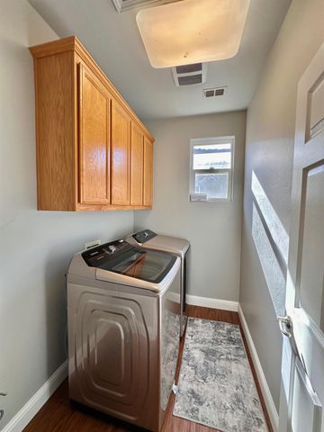 7071 E Dayton Avenue, Fresno, CA 93737