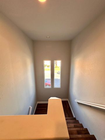 7071 E Dayton Avenue, Fresno, CA 93737