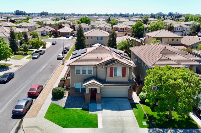 7071 E Dayton Avenue, Fresno, CA 93737