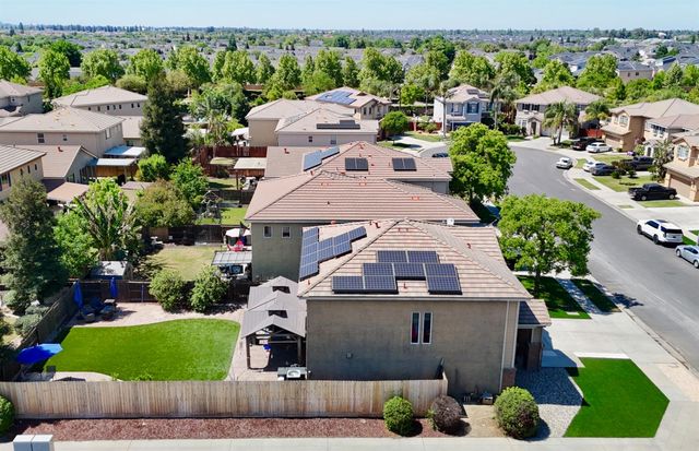 7071 E Dayton Avenue, Fresno, CA 93737