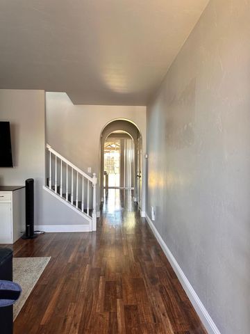 7071 E Dayton Avenue, Fresno, CA 93737