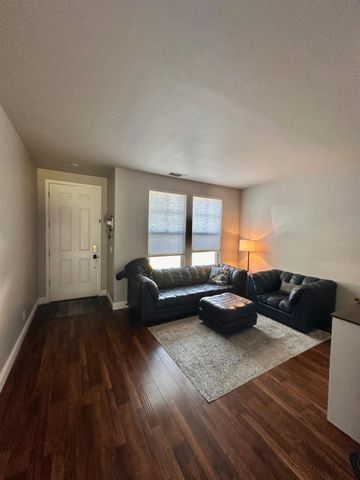 7071 E Dayton Avenue, Fresno, CA 93737