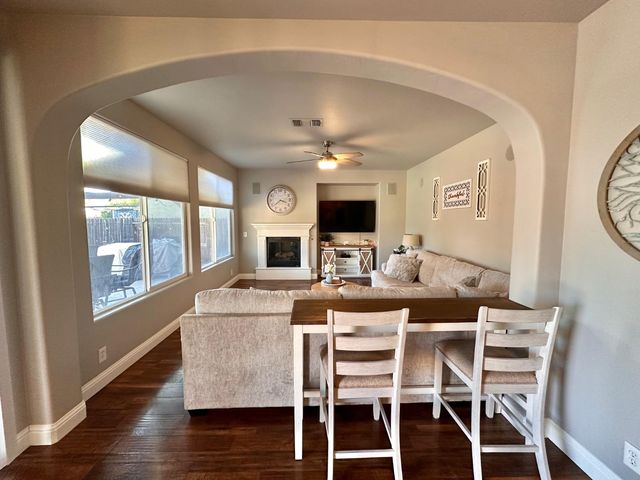 7071 E Dayton Avenue, Fresno, CA 93737