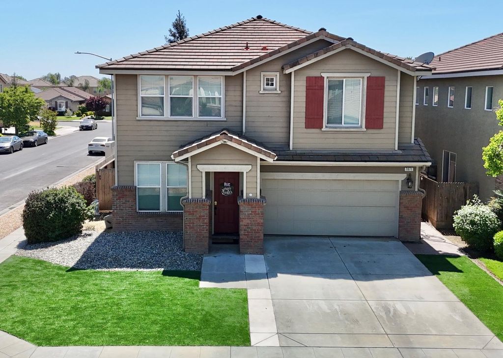 7071 E Dayton Avenue, Fresno, CA 93737