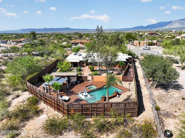5431 W Calle De La Busca, Tucson, AZ 85745