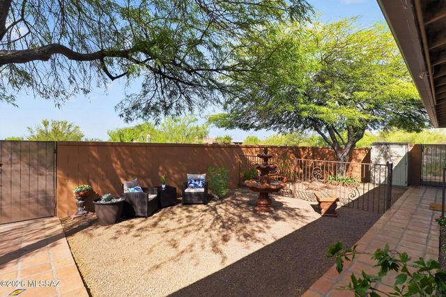 5431 W Calle De La Busca, Tucson, AZ 85745