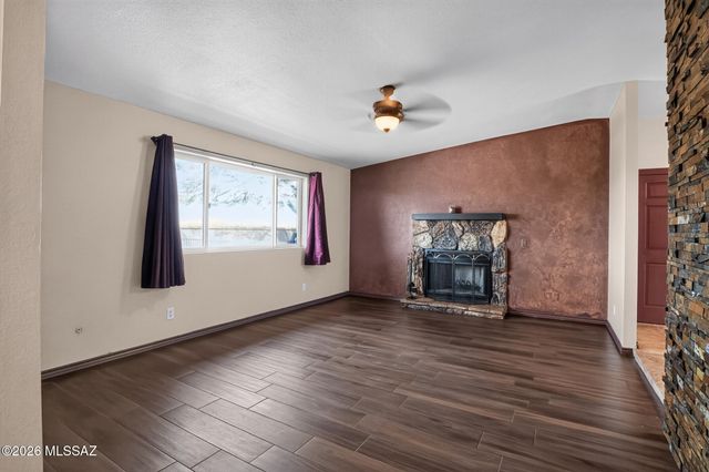 5431 W Calle De La Busca, Tucson, AZ 85745
