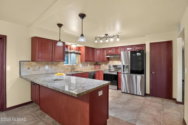 5431 W Calle De La Busca, Tucson, AZ 85745