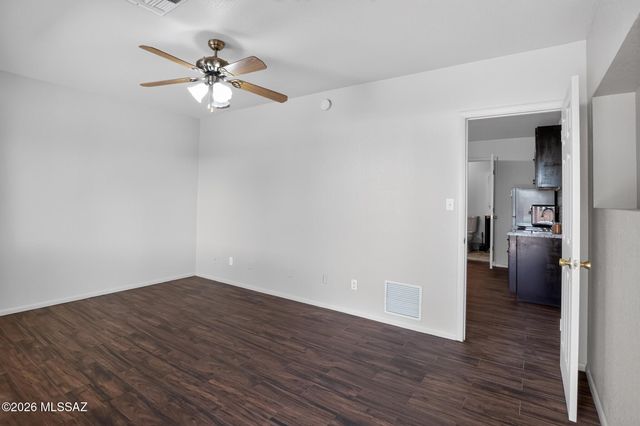 5431 W Calle De La Busca, Tucson, AZ 85745