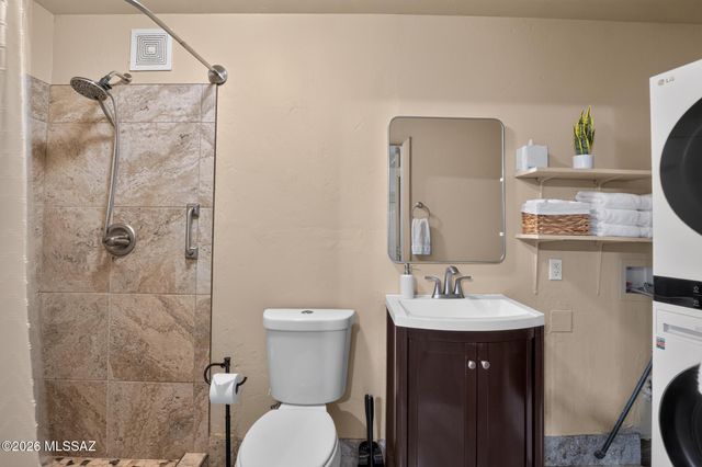 5431 W Calle De La Busca, Tucson, AZ 85745