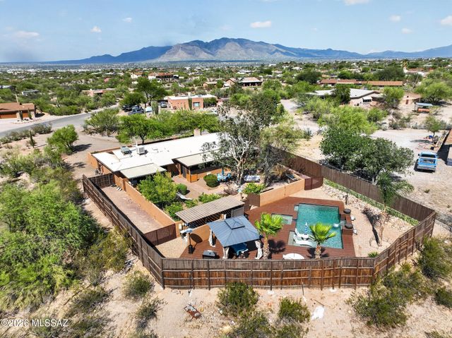 5431 W Calle De La Busca, Tucson, AZ 85745