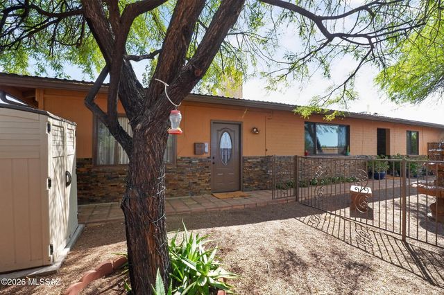 5431 W Calle De La Busca, Tucson, AZ 85745