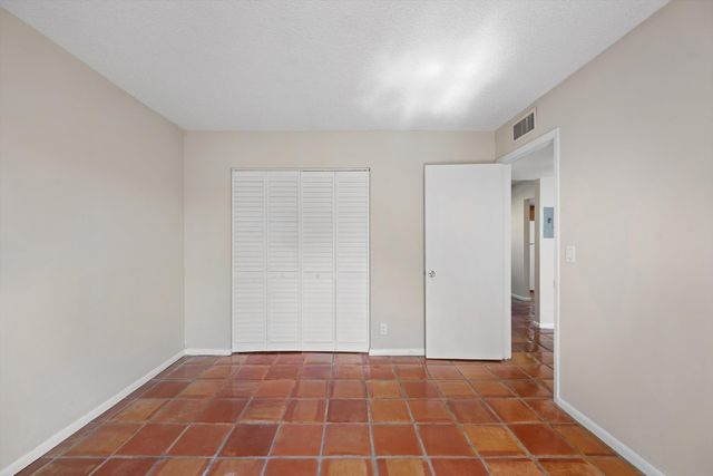 2707 VANDIVER Drive 1, West Palm Beach, FL 33409
