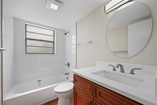 2707 VANDIVER Drive 1, West Palm Beach, FL 33409