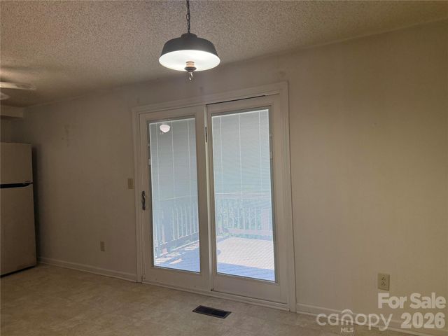 9762 Old Gate Drive, Matthews, NC 28105
