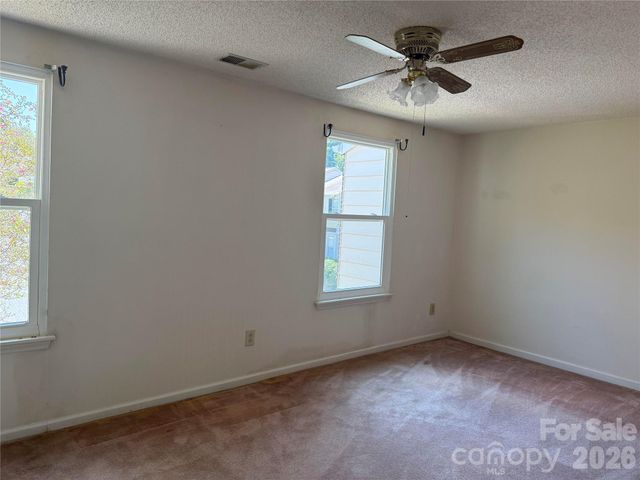 9762 Old Gate Drive, Matthews, NC 28105