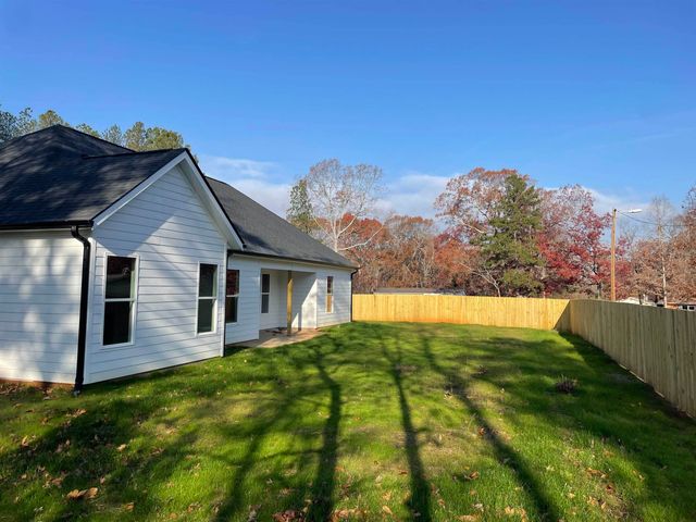 4018 CHESNEE HWY, Chesnee, SC 29323