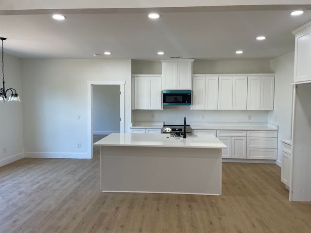 4018 CHESNEE HWY, Chesnee, SC 29323
