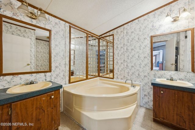 54002 TROOPER Court, Callahan, FL 32011