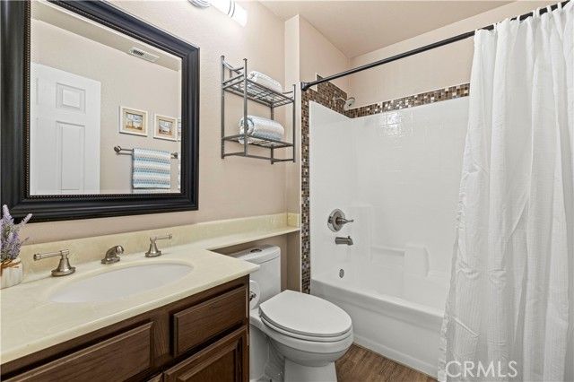 440 Huyler Lane C, Simi Valley, CA 93065