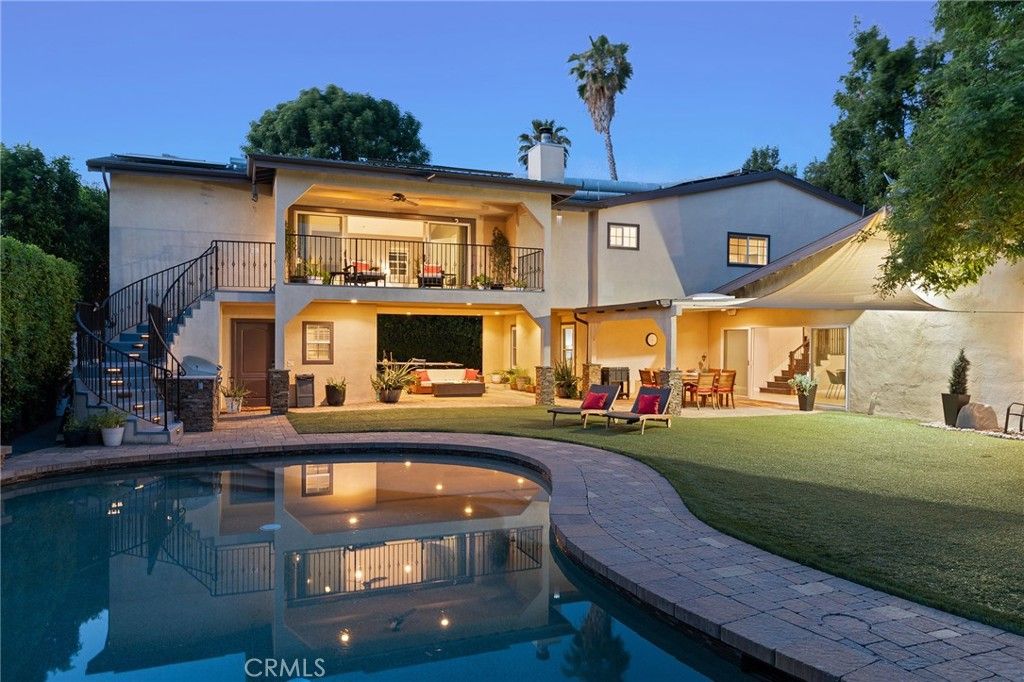 Image 49 of property listing at 22702 Califa Street, Woodland Hills, CA 91367