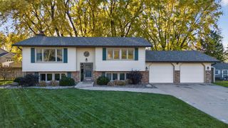 402 11th Avenue Circle NW, Kasson, MN 55944