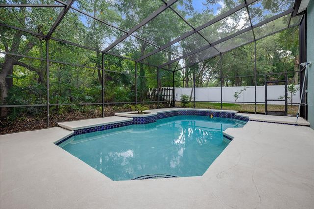 1154 DEER LAKE CIRCLE, Apopka, FL 32712