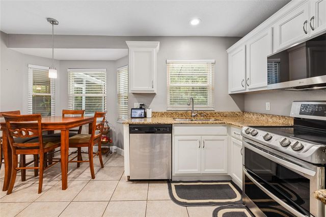 1154 DEER LAKE CIRCLE, Apopka, FL 32712