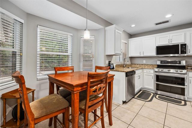 1154 DEER LAKE CIRCLE, Apopka, FL 32712