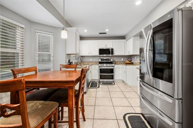 1154 DEER LAKE CIRCLE, Apopka, FL 32712