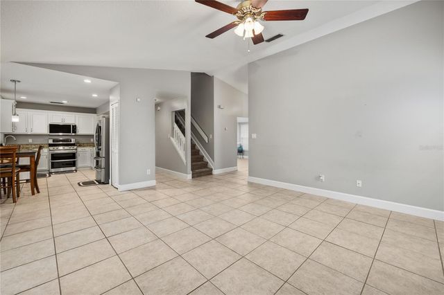 1154 DEER LAKE CIRCLE, Apopka, FL 32712