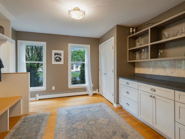 113 Maplewood Drive, Shelburne, VT 05482