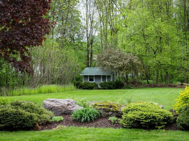 113 Maplewood Drive, Shelburne, VT 05482