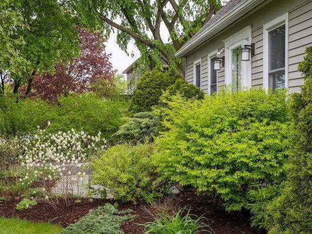 113 Maplewood Drive, Shelburne, VT 05482