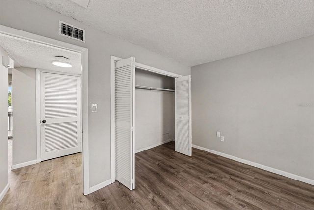 9208 N CONNECHUSETT ROAD D, Tampa, FL 33617