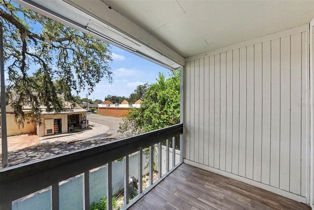 9208 N CONNECHUSETT ROAD D, Tampa, FL 33617