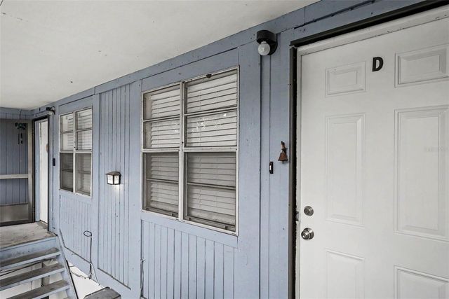 9208 N CONNECHUSETT ROAD D, Tampa, FL 33617